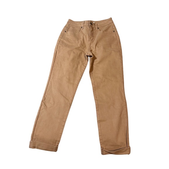 Carve Designs Pants - NEW Carve Designs Size 6 CARSON JEAN
Mid Rise Relaxed Slim Boyfriend Brown